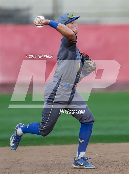 Thumbnail 3 in Fountain Valley @ Fullerton photogallery.