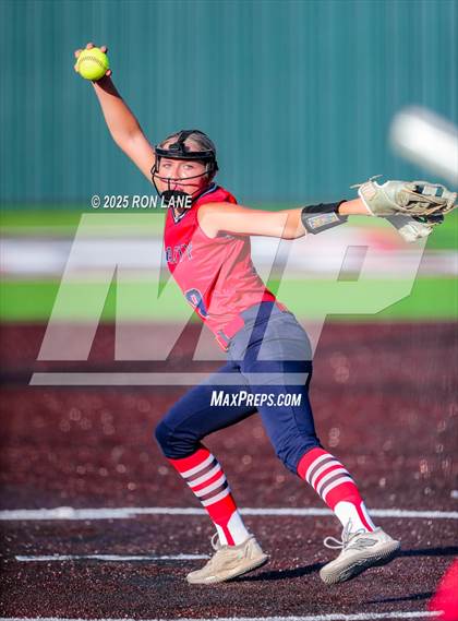 Thumbnail 3 in Mustang @ Ponca City photogallery.
