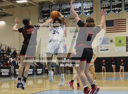 Thumbnail 2 in James Madison vs Centreville (VHSL Region D Semifinal) photogallery.