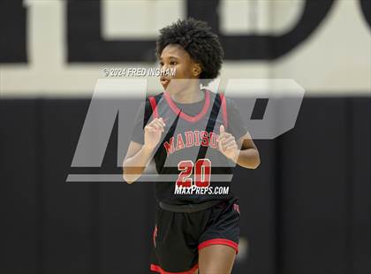 Thumbnail 2 in James Madison vs Centreville (VHSL Region D Semifinal) photogallery.