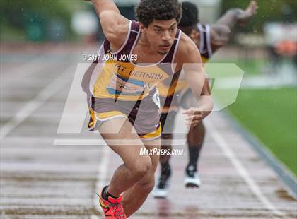 Thumbnail 3 in 50th Annual Loucks Games (Men's 400 Meter Dash) photogallery.