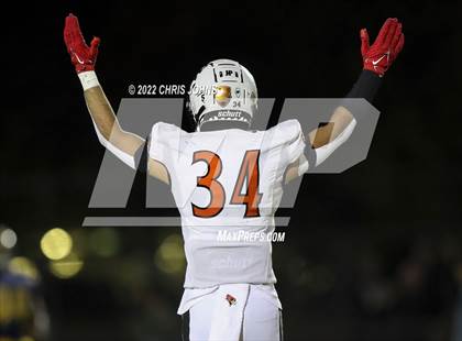 Thumbnail 3 in Edwardsville vs. O'Fallon (IHSA 8A First Round Playoff) photogallery.