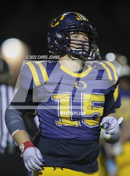 Thumbnail 3 in Edwardsville vs. O'Fallon (IHSA 8A First Round Playoff) photogallery.