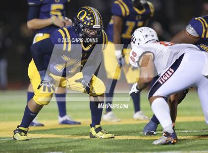 Thumbnail 2 in Edwardsville vs. O'Fallon (IHSA 8A First Round Playoff) photogallery.
