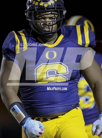 Thumbnail 1 in Edwardsville vs. O'Fallon (IHSA 8A First Round Playoff) photogallery.