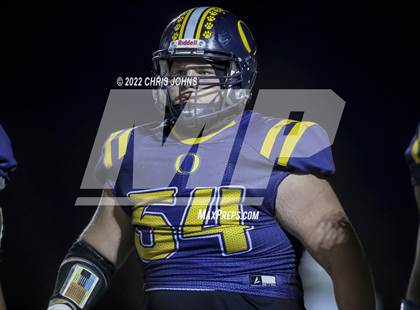 Thumbnail 2 in Edwardsville vs. O'Fallon (IHSA 8A First Round Playoff) photogallery.