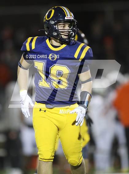Thumbnail 1 in Edwardsville vs. O'Fallon (IHSA 8A First Round Playoff) photogallery.