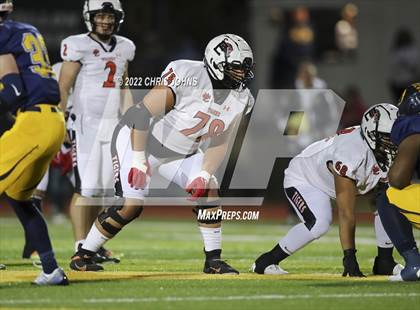 Thumbnail 2 in Edwardsville vs. O'Fallon (IHSA 8A First Round Playoff) photogallery.