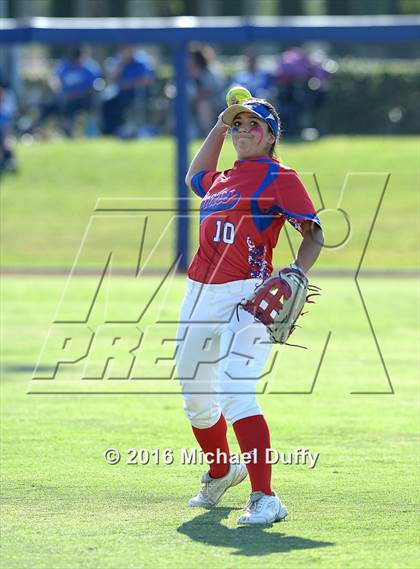 Thumbnail 2 in Firebaugh vs. Caruthers (CIF CS  D5 Final) photogallery.