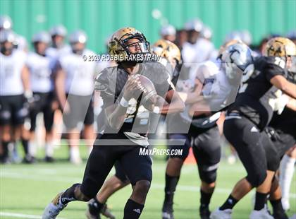 Thumbnail 2 in Abilene vs. Guyer (UIL 6A Division II Region Playoff) photogallery.