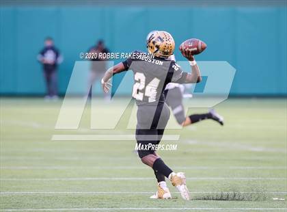 Thumbnail 3 in Abilene vs. Guyer (UIL 6A Division II Region Playoff) photogallery.