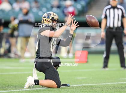Thumbnail 2 in Abilene vs. Guyer (UIL 6A Division II Region Playoff) photogallery.