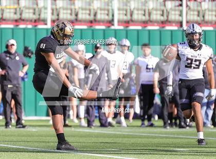Thumbnail 3 in Abilene vs. Guyer (UIL 6A Division II Region Playoff) photogallery.