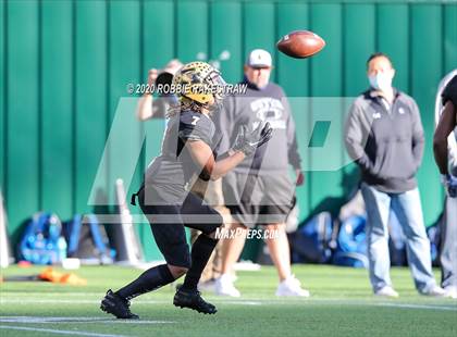 Thumbnail 2 in Abilene vs. Guyer (UIL 6A Division II Region Playoff) photogallery.