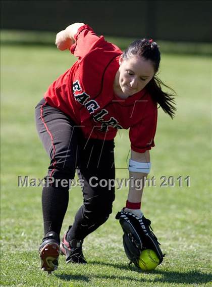Thumbnail 1 in Glendora @ Etiwanda photogallery.
