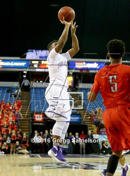 Thumbnail 2 in Sacramento vs Antelope (CIF SJS D2 Final) photogallery.