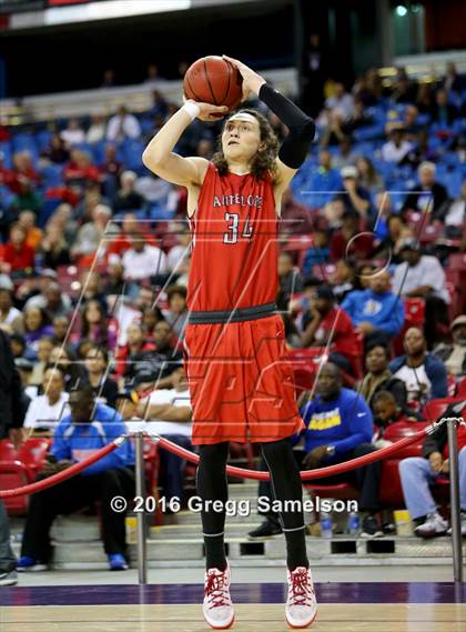 Thumbnail 2 in Sacramento vs Antelope (CIF SJS D2 Final) photogallery.