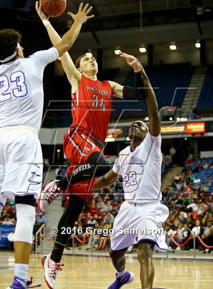 Thumbnail 1 in Sacramento vs Antelope (CIF SJS D2 Final) photogallery.