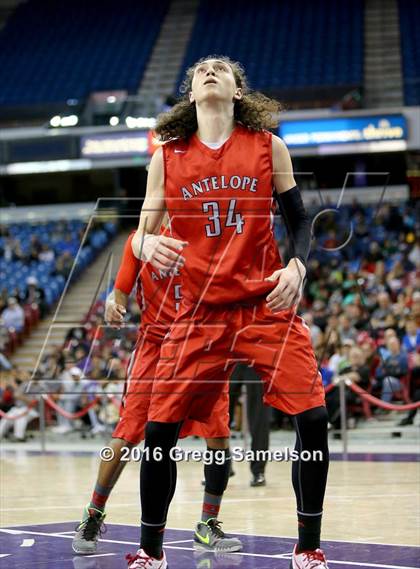 Thumbnail 1 in Sacramento vs Antelope (CIF SJS D2 Final) photogallery.