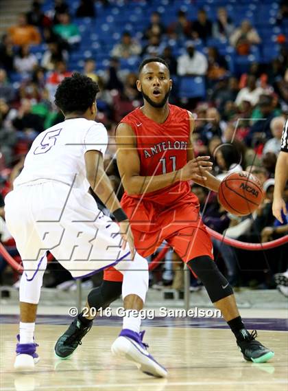 Thumbnail 3 in Sacramento vs Antelope (CIF SJS D2 Final) photogallery.