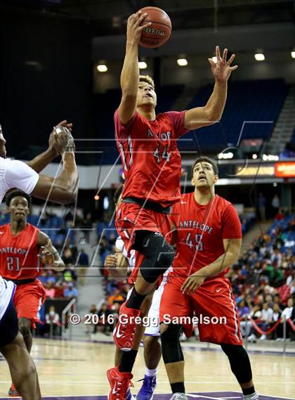 Thumbnail 2 in Sacramento vs Antelope (CIF SJS D2 Final) photogallery.
