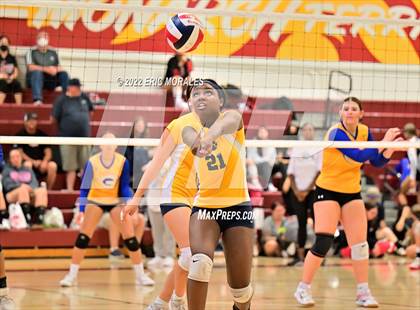 Thumbnail 1 in Grossmont vs Morse (Monte Vista Invitational) photogallery.