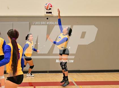 Thumbnail 3 in Grossmont vs Morse (Monte Vista Invitational) photogallery.