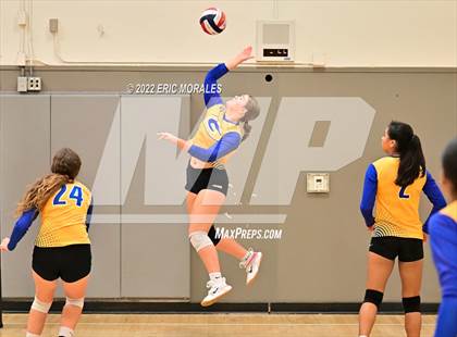 Thumbnail 2 in Grossmont vs Morse (Monte Vista Invitational) photogallery.