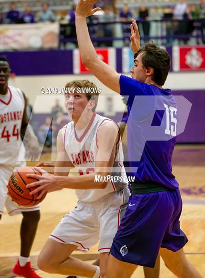 Thumbnail 1 in Collinsville vs. Mundelein (Prairie Farms Holiday Classic Championship) photogallery.
