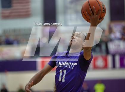 Thumbnail 3 in Collinsville vs. Mundelein (Prairie Farms Holiday Classic Championship) photogallery.