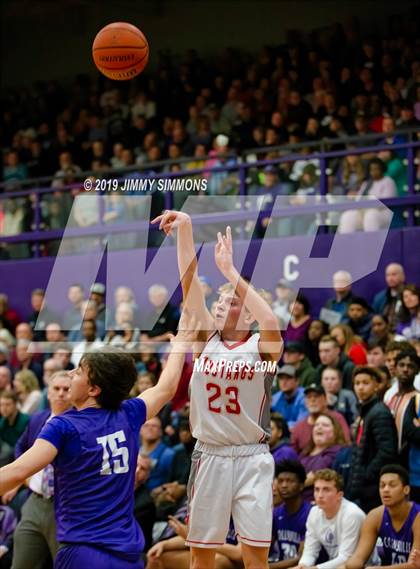 Thumbnail 3 in Collinsville vs. Mundelein (Prairie Farms Holiday Classic Championship) photogallery.