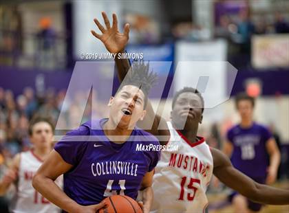 Thumbnail 1 in Collinsville vs. Mundelein (Prairie Farms Holiday Classic Championship) photogallery.