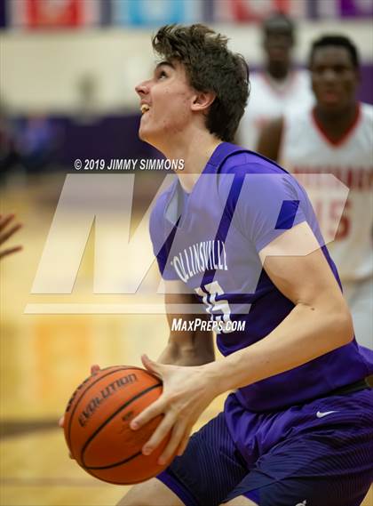 Thumbnail 3 in Collinsville vs. Mundelein (Prairie Farms Holiday Classic Championship) photogallery.