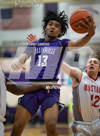 Thumbnail 1 in Collinsville vs. Mundelein (Prairie Farms Holiday Classic Championship) photogallery.