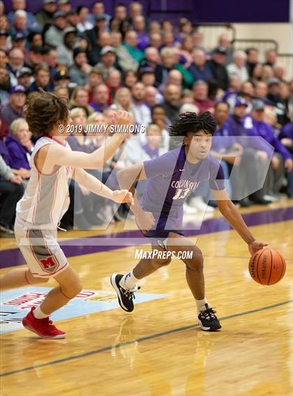 Thumbnail 2 in Collinsville vs. Mundelein (Prairie Farms Holiday Classic Championship) photogallery.