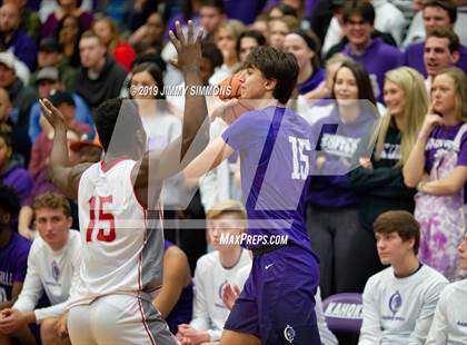 Thumbnail 2 in Collinsville vs. Mundelein (Prairie Farms Holiday Classic Championship) photogallery.