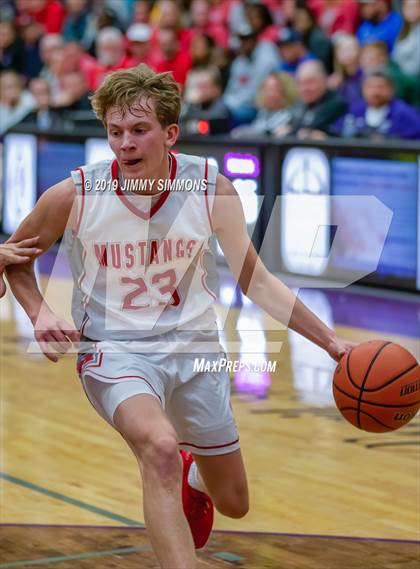Thumbnail 1 in Collinsville vs. Mundelein (Prairie Farms Holiday Classic Championship) photogallery.