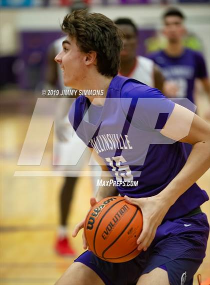 Thumbnail 1 in Collinsville vs. Mundelein (Prairie Farms Holiday Classic Championship) photogallery.