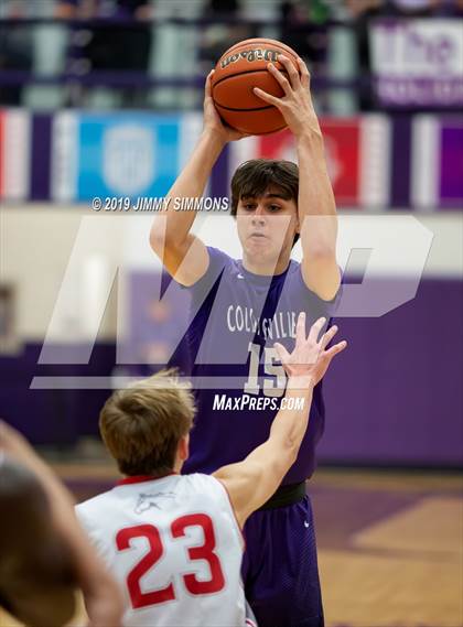 Thumbnail 2 in Collinsville vs. Mundelein (Prairie Farms Holiday Classic Championship) photogallery.