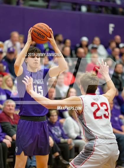 Thumbnail 2 in Collinsville vs. Mundelein (Prairie Farms Holiday Classic Championship) photogallery.