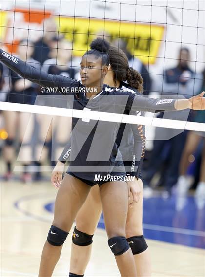 Thumbnail 2 in Central vs. Buchanan (CIF CS D1 Final) photogallery.