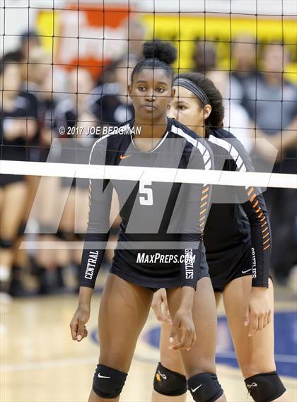 Thumbnail 2 in Central vs. Buchanan (CIF CS D1 Final) photogallery.