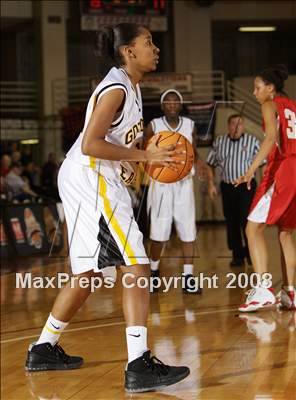 Thumbnail 3 in Central High vs Norwich Free Academy (Spalding Hoophall Classic) photogallery.