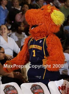 Thumbnail 3 in Central High vs Norwich Free Academy (Spalding Hoophall Classic) photogallery.