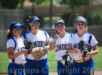 Thumbnail 1 in Linden vs. Hughson (CIF SJS D5 Final) photogallery.
