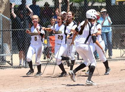 Thumbnail 1 in Linden vs. Hughson (CIF SJS D5 Final) photogallery.