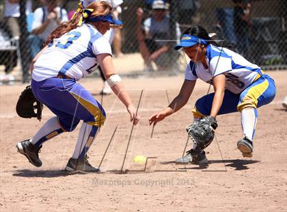 Thumbnail 1 in Linden vs. Hughson (CIF SJS D5 Final) photogallery.