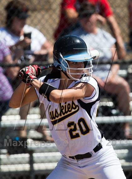 Thumbnail 1 in Linden vs. Hughson (CIF SJS D5 Final) photogallery.