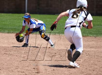 Thumbnail 2 in Linden vs. Hughson (CIF SJS D5 Final) photogallery.
