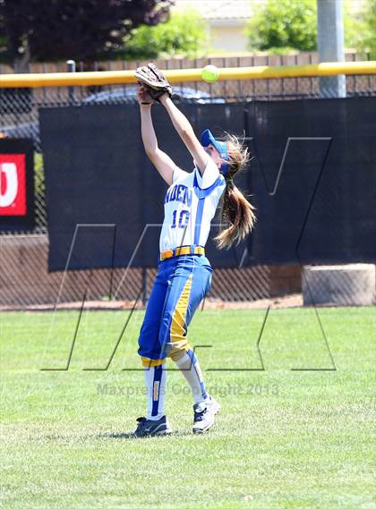 Thumbnail 3 in Linden vs. Hughson (CIF SJS D5 Final) photogallery.